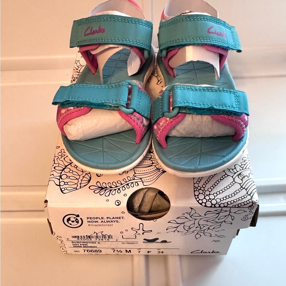 Clarks Surfing Tide
Teal and Pink Sandals Toddler 7.5